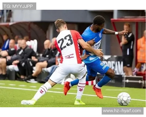 埃因霍温与享特梅的精彩对决揭示荷甲联赛新格局 埃因霍温与享特梅的精彩对决揭示荷甲联赛新格局